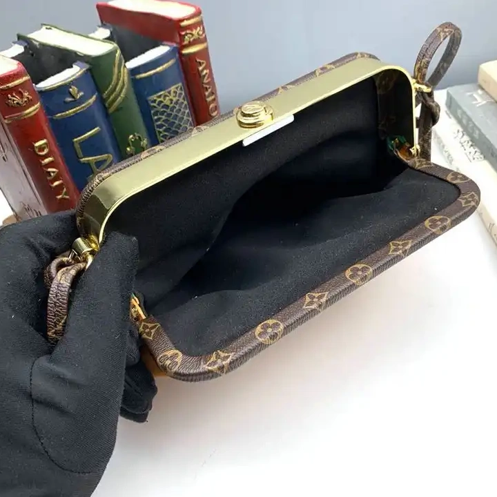 Fashionrepsfam ru 20B570263 Bags LV 0805